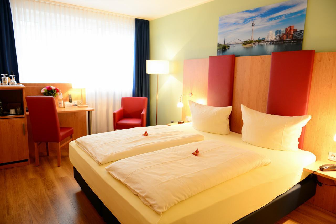 Hotel National Duesseldorf Exterior photo